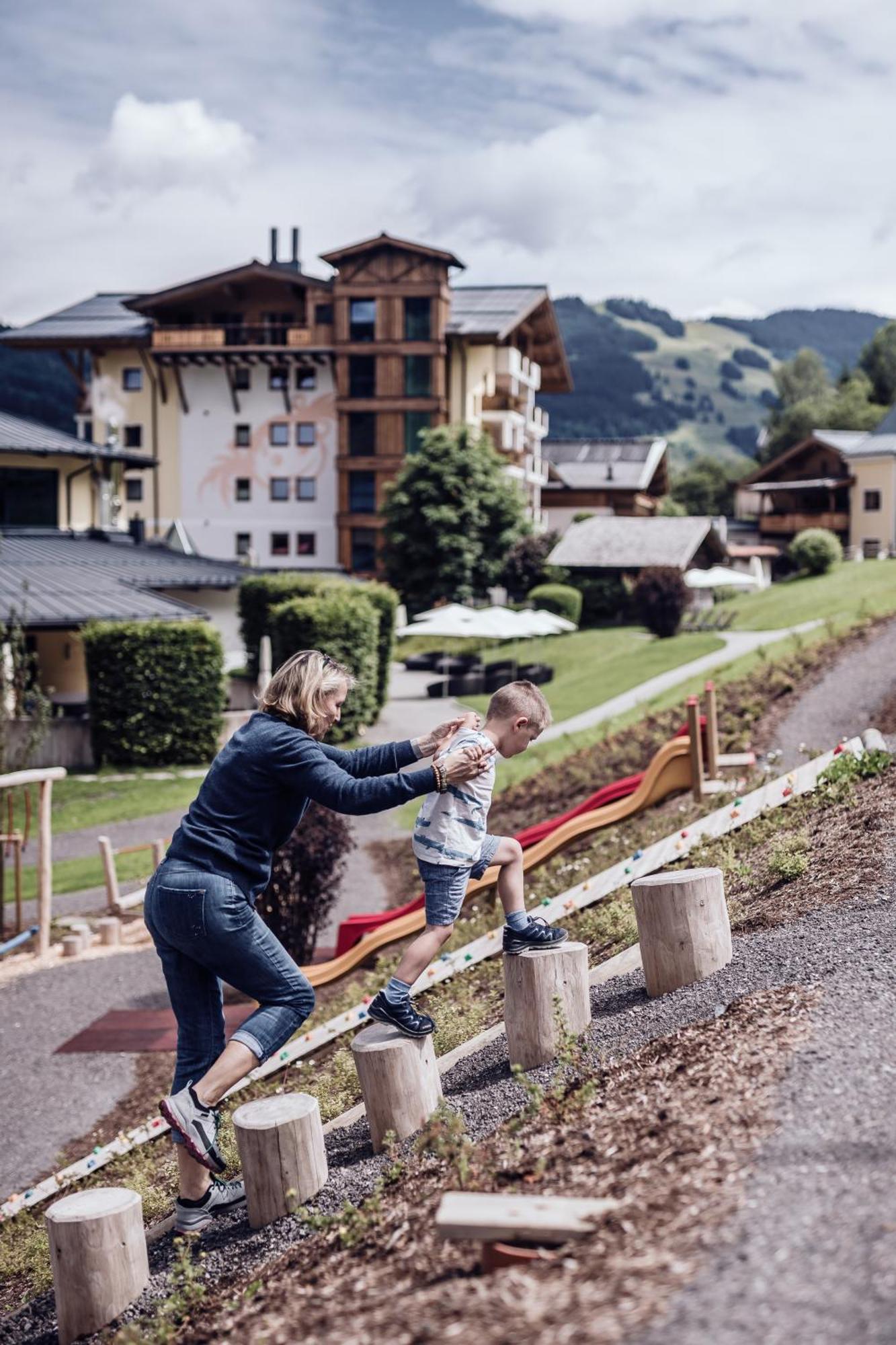 Familienresort Ellmauhof Заалбах-Хинтерглем Екстериор снимка